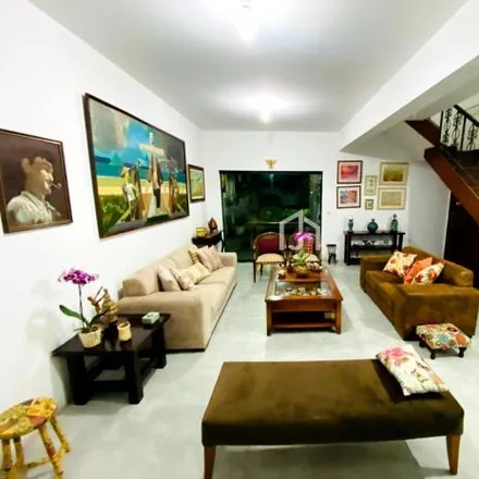 Buy this 3 bed house on Rua Professor Juvenal da Costa e Silva in Centro, Taubaté - SP