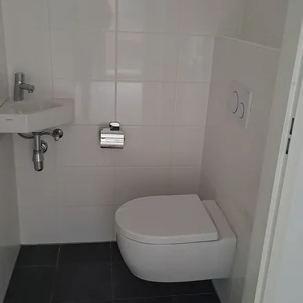 Rent this 1 bed apartment on Kanseliersplein 139 in 5223 LV 's-Hertogenbosch, Netherlands