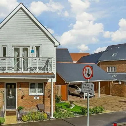 Buy this 3 bed duplex on Amisse Drive in Snodland, ME6 5FR