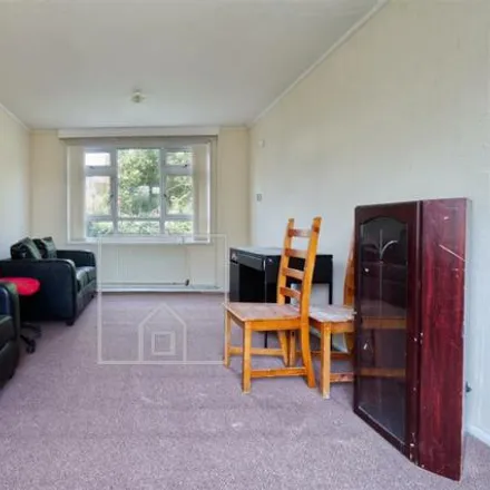 Image 1 - 185 Otley Old Road, Leeds, LS16 6LG, United Kingdom - House for rent