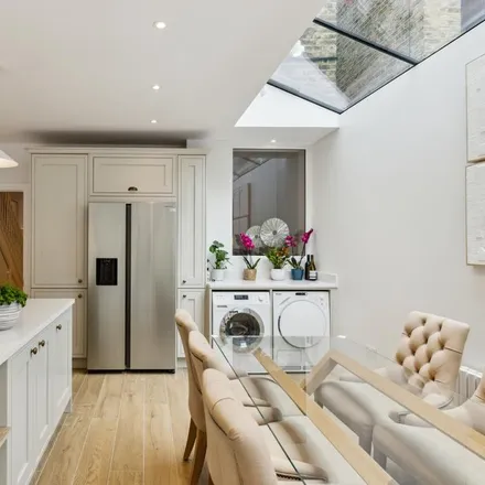 Rent this 4 bed house on Compton Crescent in Strand-on-the-Green, London