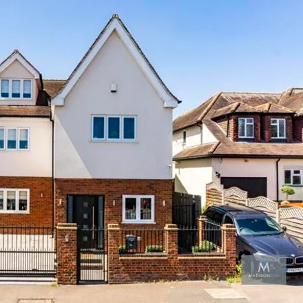 Buy this 4 bed house on Mount Pleasant Road in Grange Hill, Chigwell
