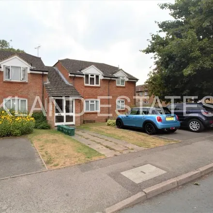 Rent this studio apartment on Vincenzo Close in Welham Green, AL9 7NH