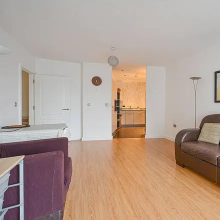 Rent this 2 bed apartment on Central Middlesex Hospital in Acton Lane, London