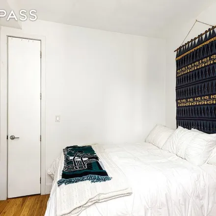 Rent this 2 bed townhouse on 459 Franklin Avenue in New York, NY 11216