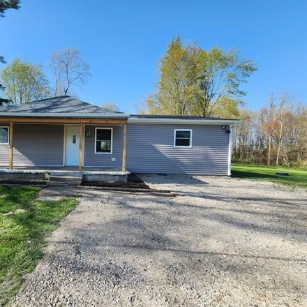 Buy this 3 bed house on 866 County Road West 550 South in Bartholomew County, IN 47201