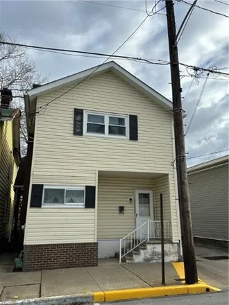 Buy this studio house on 100 East 1st Avenue in Derry, PA 15627