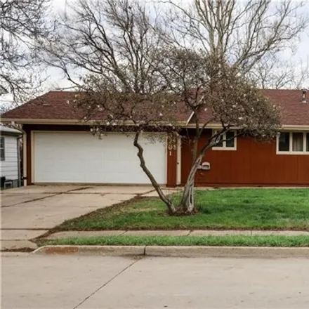 Buy this 3 bed house on 3717 Southwest 7th Street in Des Moines, IA 50315
