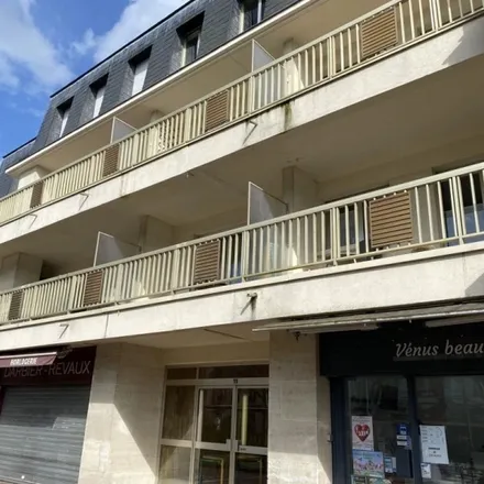 Image 4 - 118 Rue du Connétable, 60500 Chantilly, France - Apartment for rent