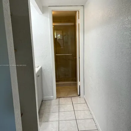 Image 7 - 1900 West 68th Street, Hialeah, FL 33014, USA - Apartment for rent