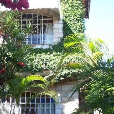 Buy this 5 bed house on Rua Fluorina in Paraíso, Belo Horizonte - MG