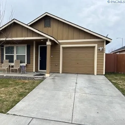 Buy this 3 bed house on 8056 West 6th Avenue in Kennewick, WA 99336