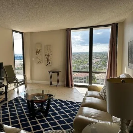 Image 1 - South Ocean Drive, Beverly Beach, Hollywood, FL 33009, USA - Condo for rent