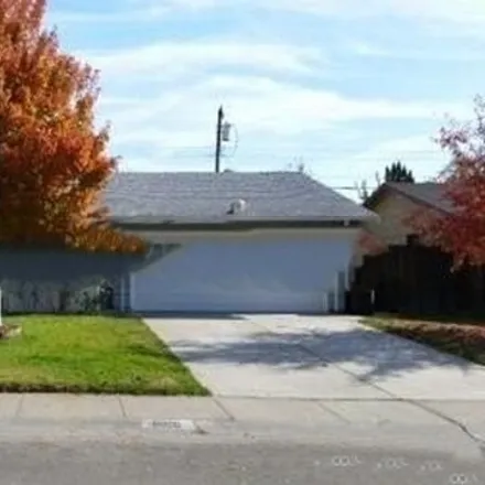 Buy this 3 bed house on 6900 Lumry Street in North Highlands, Sacramento County