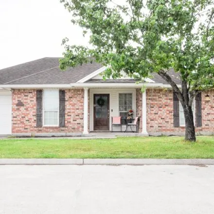 Buy this 3 bed house on 5669 Autunm Trace in Hardin County, TX 77657