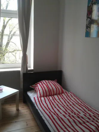 Rent this 4 bed room on Berlin Midye in Nettelbeckplatz, 13347 Berlin