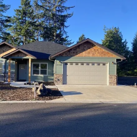 Buy this 3 bed house on 2031 Willow Loop in Florence, OR 97439