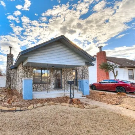 Buy this 3 bed house on 557 Walnut Street in El Reno, OK 73036