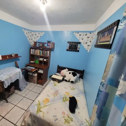 Buy this 5 bed house on Calle Escocia in 52940 Ciudad López Mateos, MEX