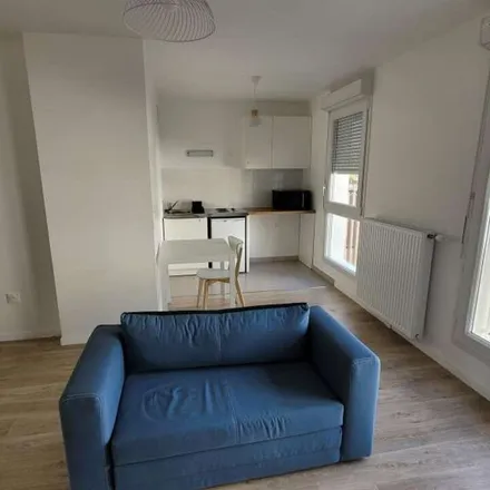 Rent this 1 bed apartment on 11 Place de l'Église in 78280 Guyancourt, France