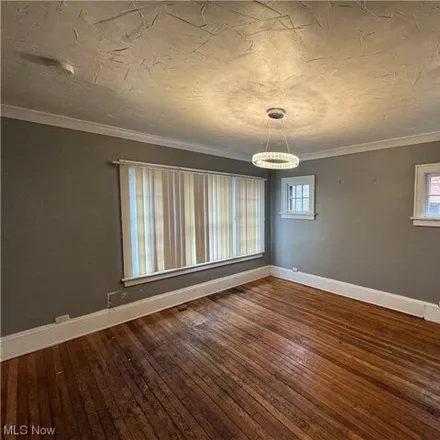 Image 7 - Sutton Place, Shaker Heights, OH 44120, USA - House for sale