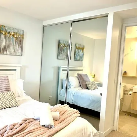 Rent this 1 bed apartment on Box Hill in Station Street, Box Hill VIC 3128