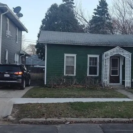 Image 1 - 379 East Williams Street, Owosso, MI 48867, USA - House for sale