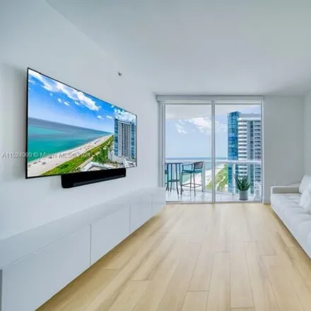 Buy this 1 bed condo on Akoya in 6365 Collins Avenue, Miami Beach