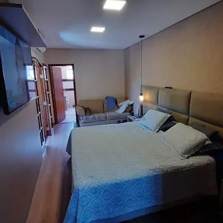 Buy this 3 bed house on Rua Medeiros Simas in Vila Porcel, Sorocaba - SP