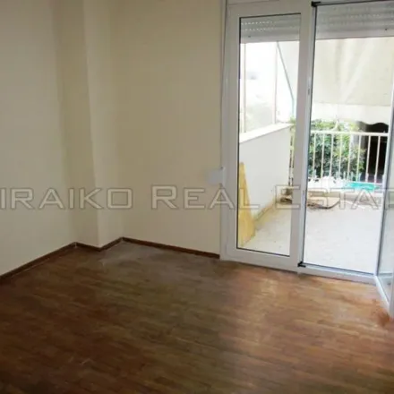 Rent this 2 bed apartment on Λευκά είδη Πειραιάς in Θεοχάρη Αντωνίου, Piraeus