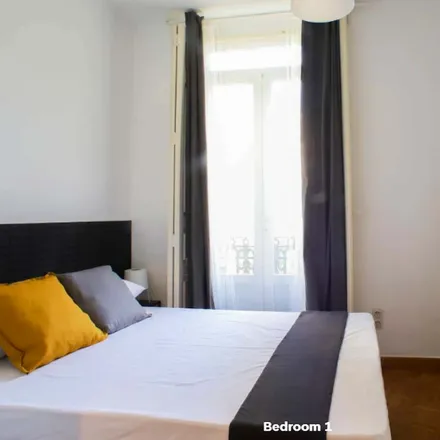 Rent this 1 bed room on Avinguda del Regne de València in 3, 46005 Valencia