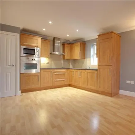 Image 2 - Godwin Court, Swindon, SN1 4BG, United Kingdom - Room for rent