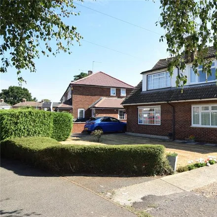 Rent this 3 bed duplex on Haywards Mead in Eton Wick, SL4 6JN