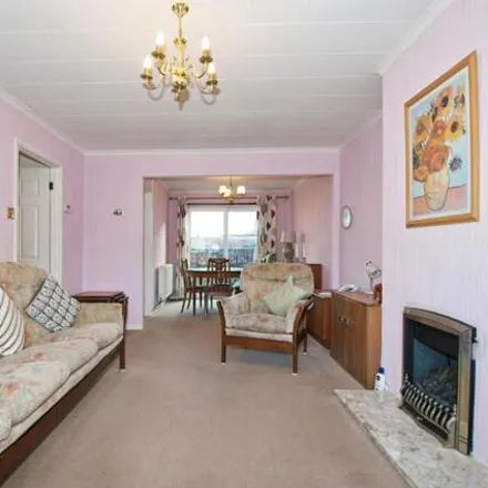 Image 3 - Sir Stafford Close, Caerphilly, CF83 3BB, United Kingdom - Townhouse for sale