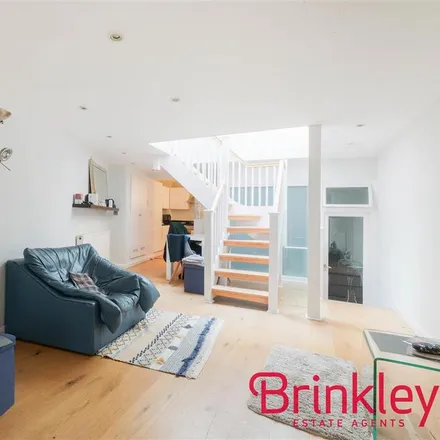 Image 2 - Lancaster Place, London, SW19 5DP, United Kingdom - Townhouse for rent