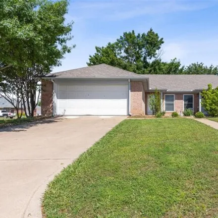 Rent this 2 bed house on 1502 Sharon Court in Cleburne, TX 76033