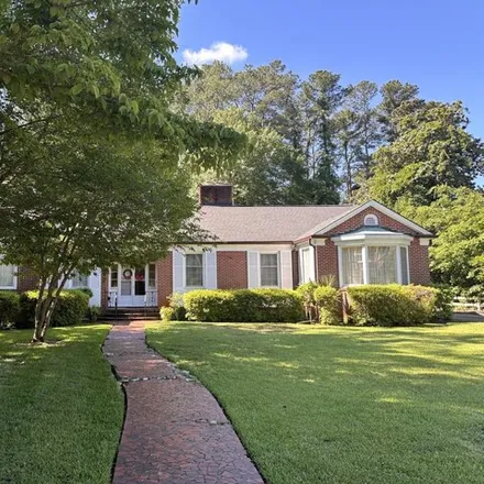 Image 1 - 267 West 26th Street, Lumberton, NC 28358, USA - House for sale