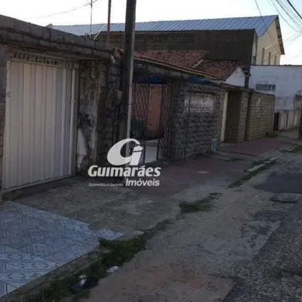 Buy this 4 bed house on Rua Senador Catunda 87 in Benfica, Fortaleza - CE