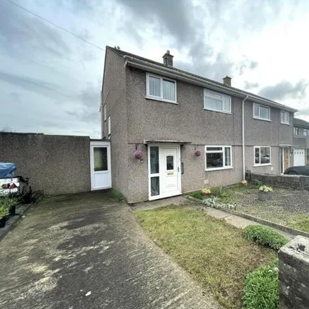 Buy this 3 bed duplex on Birbeck Road in Caldicot, NP26 4DY