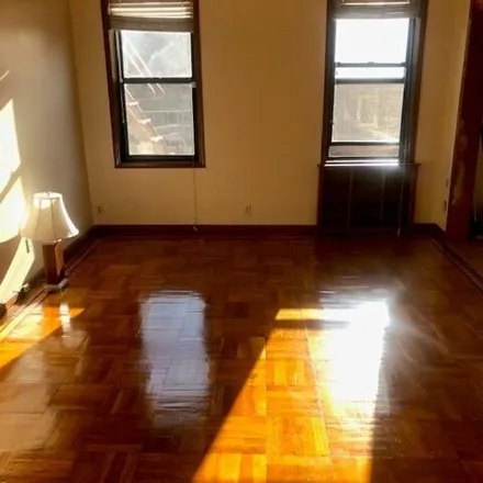 Image 5 - 7119 Shore Rd Apt 2g, Brooklyn, New York, 11209 - Apartment for sale