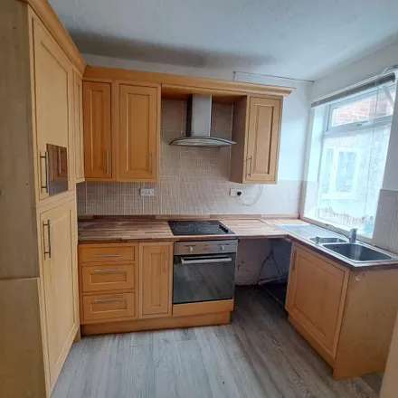 Rent this 2 bed townhouse on Edward Avenue in Nottingham, NG8 5BD