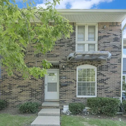 Buy this 2 bed condo on 2762 Page Avenue in Ann Arbor, MI 48104