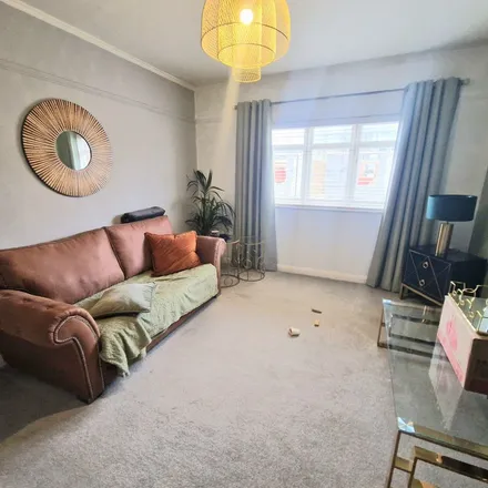 Rent this 2 bed apartment on Belmont Street in King Street, Broadstairs