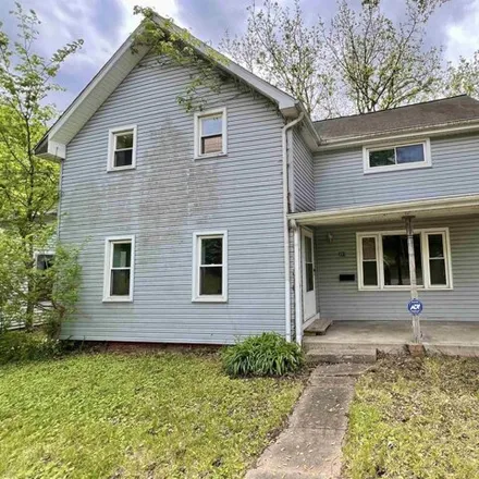 Buy this 3 bed house on 265 East Oak Street in Carbondale, IL 62901