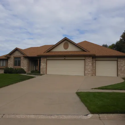 Buy this 3 bed house on 5619 Lyons Court in Sioux City, IA 51106