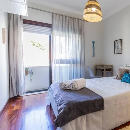 Rent this 2 bed apartment on Rua da Aliança in 4250-162 Porto, Portugal