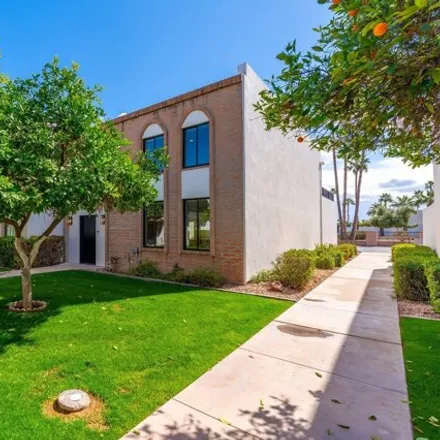 Image 3 - 7688 East Minnezona Avenue, Scottsdale, AZ 85251, USA - House for rent