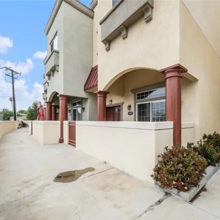 Image 2 - 900 S Dwight Ave Apt 108, Compton, California, 90220 - Condo for sale