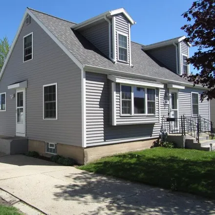 Buy this 3 bed house on 301 East 13th Street in Fond du Lac, WI 54935