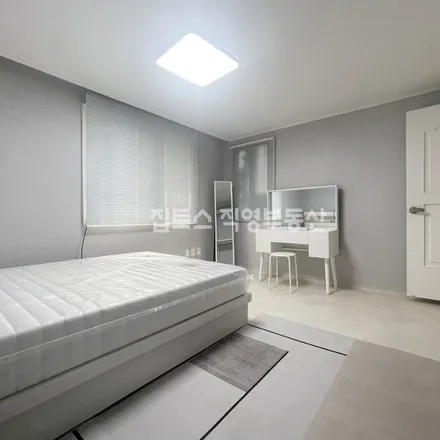 Rent this 2 bed apartment on 서울특별시 마포구 연남동 225-7